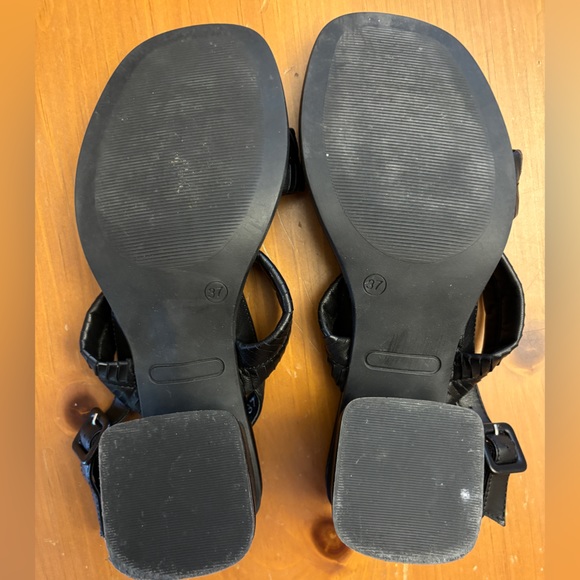 👡SAKS Fifth Avenue Black Leather Block heel Slingbacks. Size 37. ✨Host Pick✨ - Picture 11 of 12